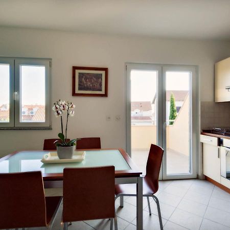Apartments Zizic Vodice Oda fotoğraf