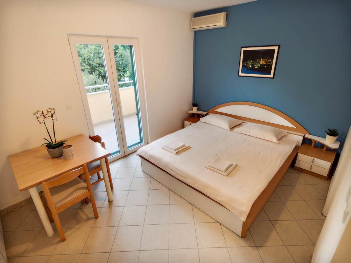 Apartments Zizic Vodice Oda fotoğraf