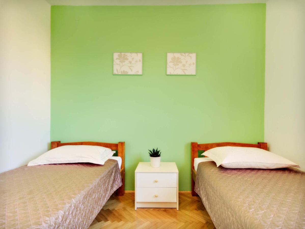 Apartments Zizic Vodice Oda fotoğraf